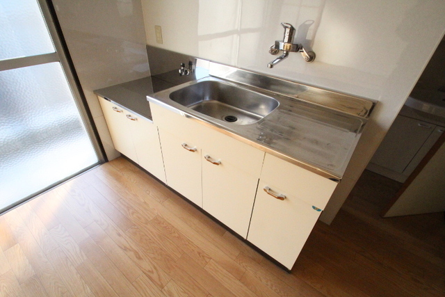 木本レジデンスB