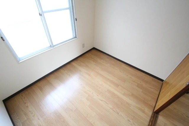 木本レジデンスB