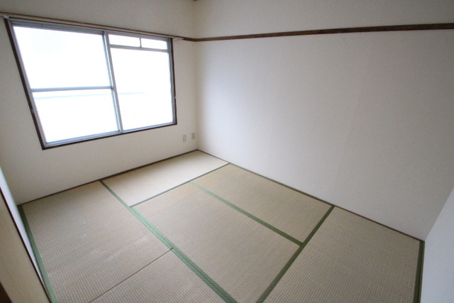 木本レジデンスB