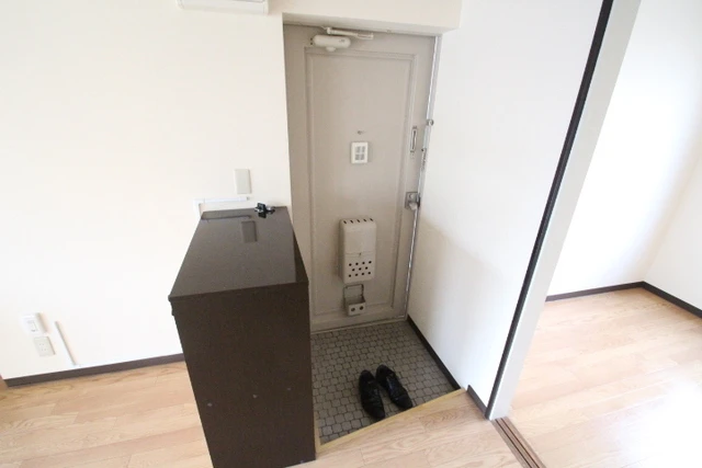 木本レジデンスB