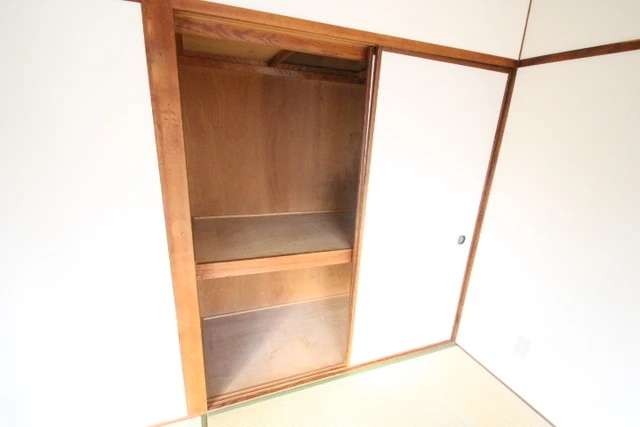 木本レジデンスB