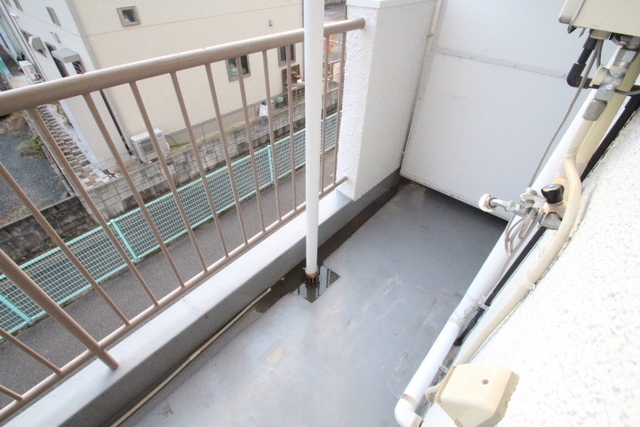 木本レジデンスB