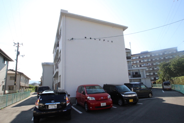 木本レジデンスB