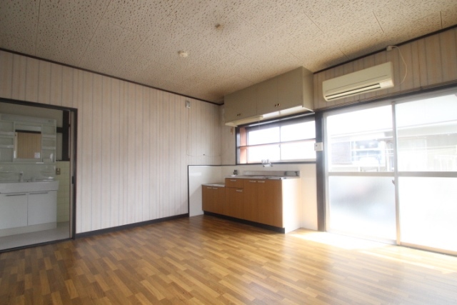 小田貸家(戸坂山根1丁目)②