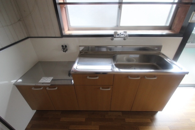 小田貸家(戸坂山根1丁目)②