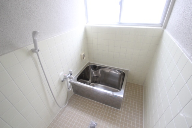 小田貸家(戸坂山根1丁目)②