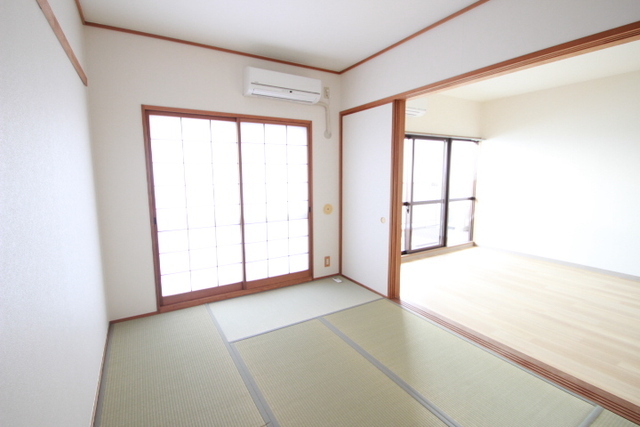 ナタリーマリナタウンウエストデッキC棟(914)