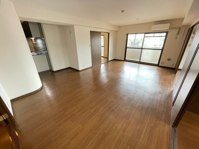 キャッスル西村