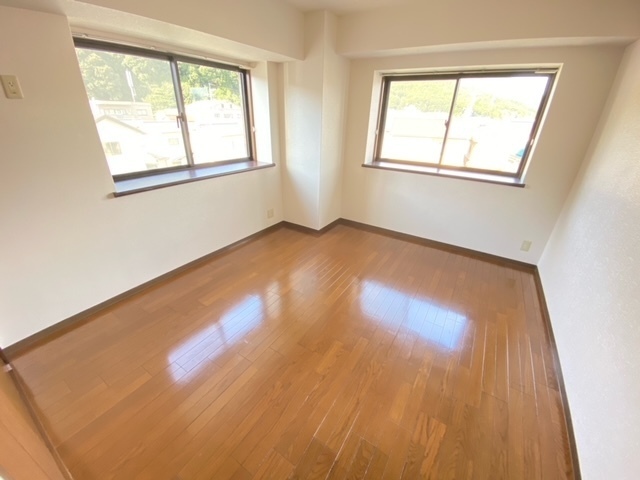 キャッスル西村