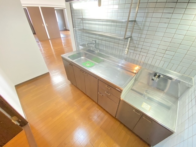 キャッスル西村