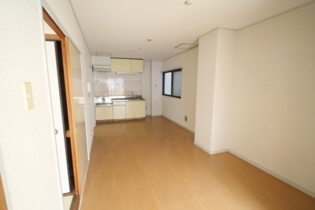 ロワールパレス2号館