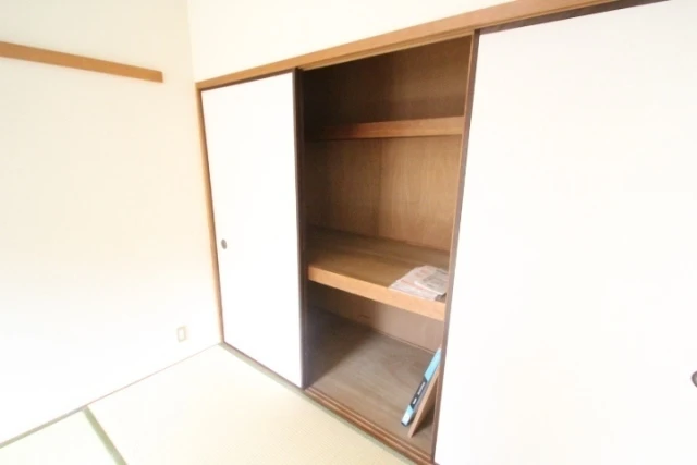 ロワールパレス2号館