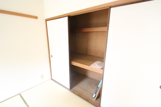 ロワールパレス2号館