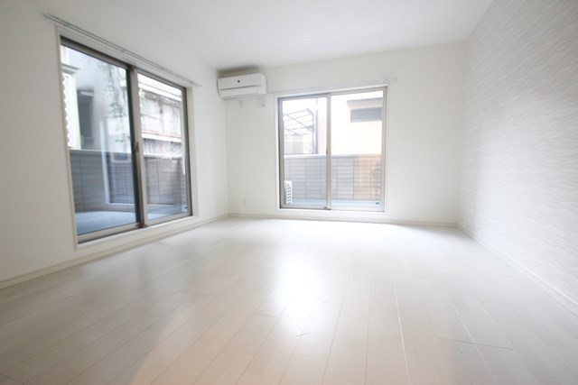 PLEIN SOLEIL 東本浦