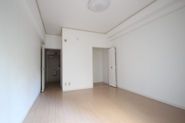 コーポラスエム