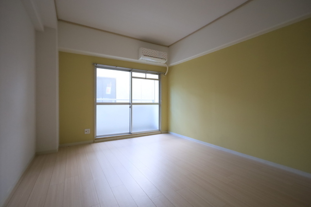 コーポラスエム