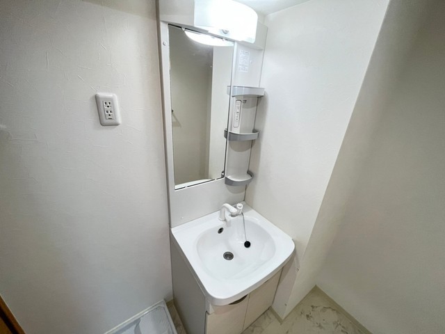 Yell Residence 横川新橋