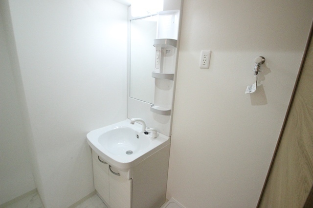 Yell Residence 横川新橋