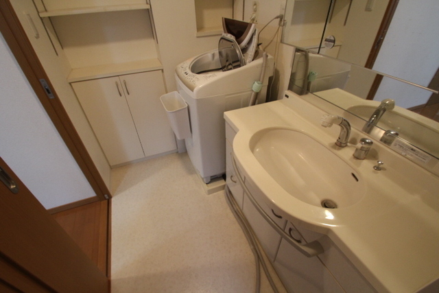 フローレンス戸坂中町(204)