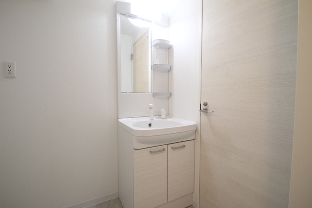 シンビ高須駅前Ⅲ