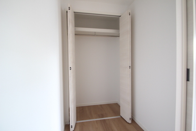 シンビ高須駅前Ⅲ