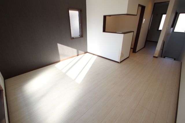 ラヴィーヌ三入A棟