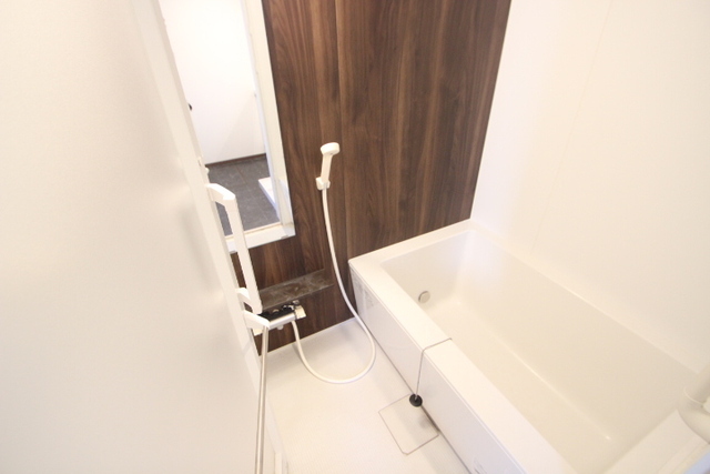 ラヴィーヌ三入A棟