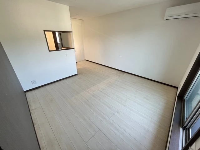 ラヴィーヌ三入A棟