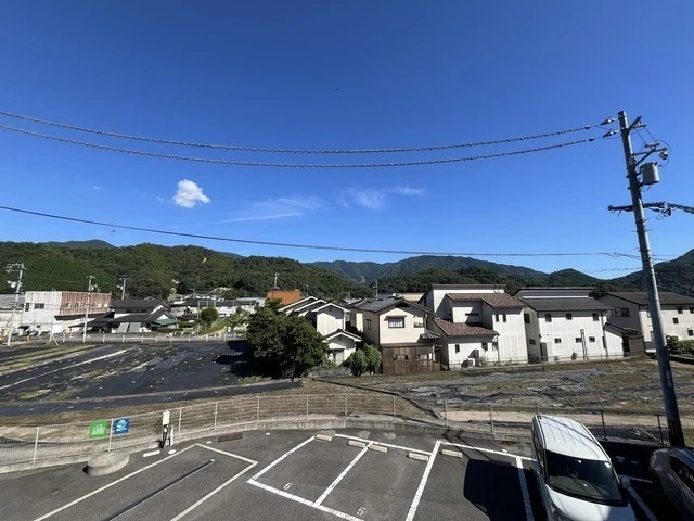 ラヴィーヌ三入A棟