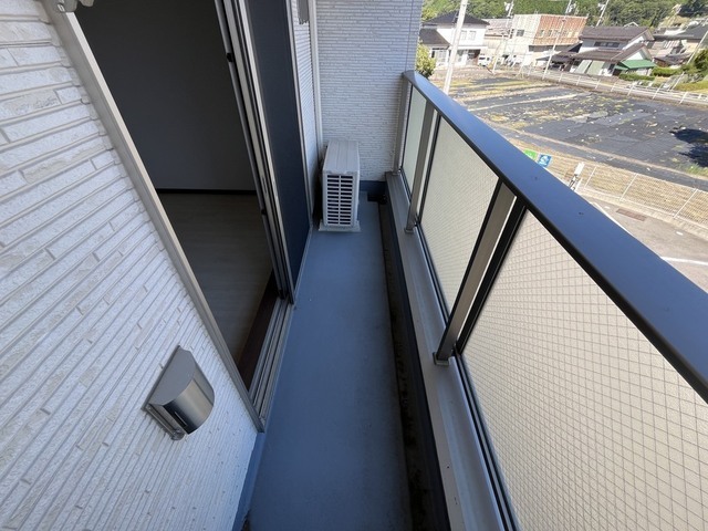 ラヴィーヌ三入A棟