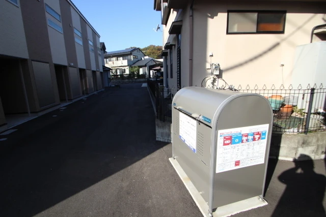 ラヴィーヌ三入A棟