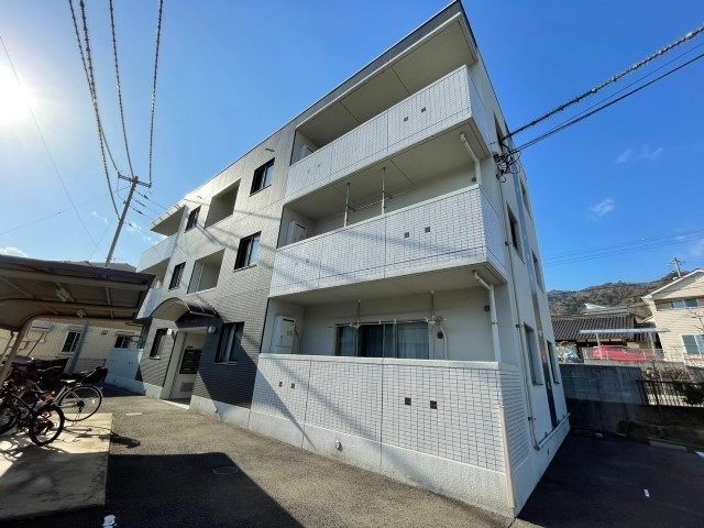 ラヴィーヌ緑井Ⅲ号館