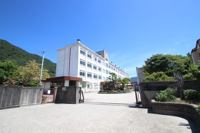 ラヴィーヌ緑井Ⅲ号館