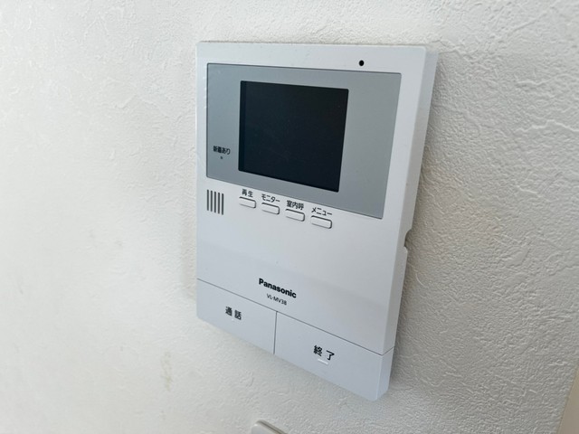 ラヴィーヌ三入B棟