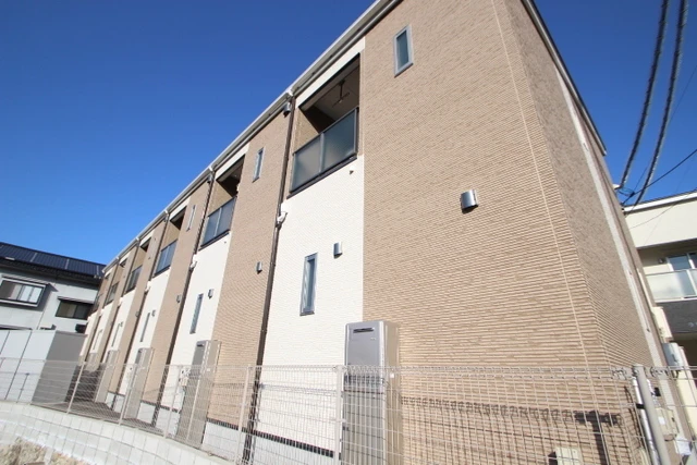 ラヴィーヌ三入B棟