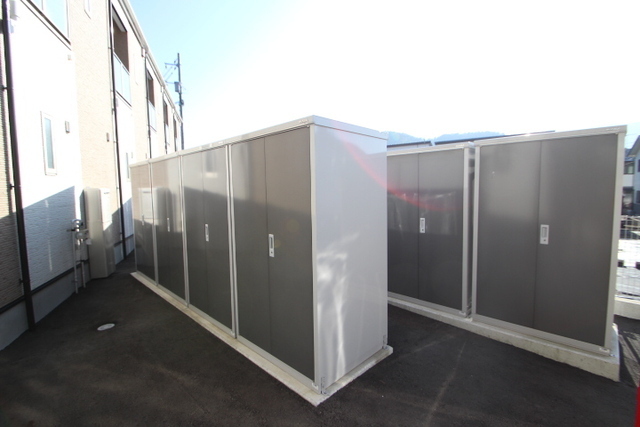 ラヴィーヌ三入B棟