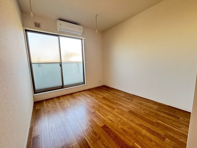 フェリシア梅原