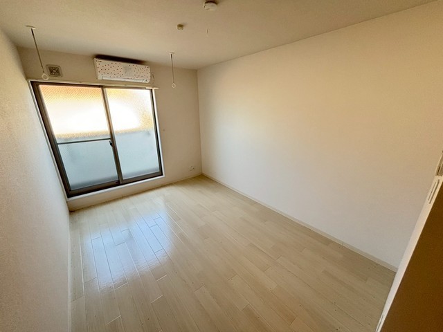 フェリシア梅原