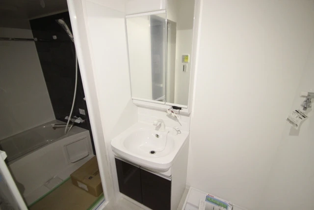 TREE TERRACE 平和公園