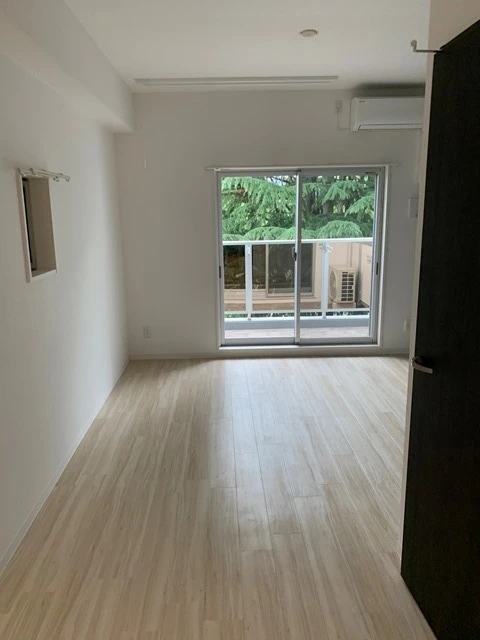 TREE TERRACE 平和公園