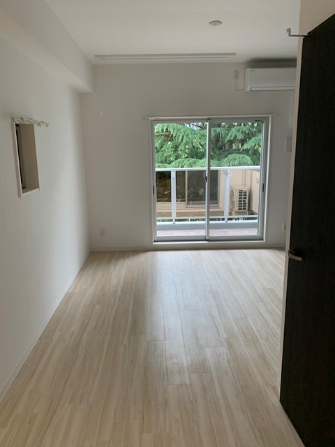 TREE TERRACE 平和公園