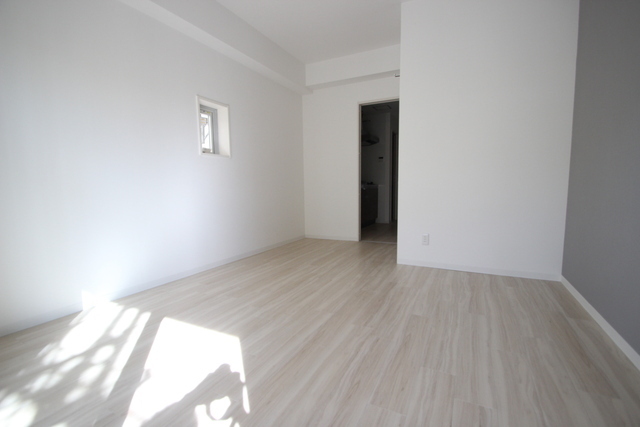 TREE TERRACE 平和公園