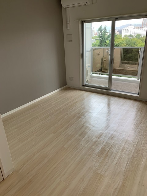 TREE TERRACE 平和公園