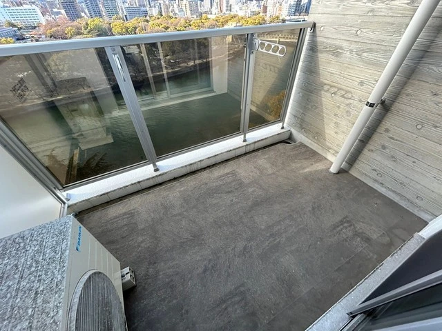 TREE TERRACE 平和公園