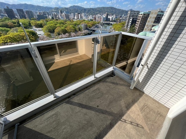 TREE TERRACE 平和公園