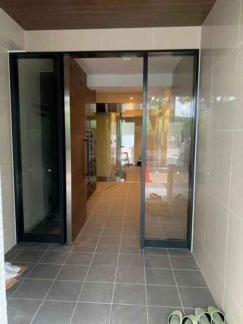 TREE TERRACE 平和公園