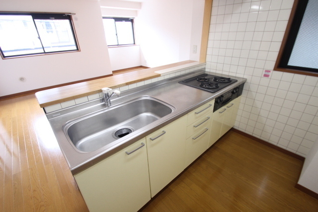 ラフィーネカツタ