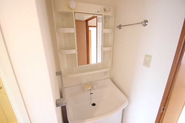 ラフィーネカツタ