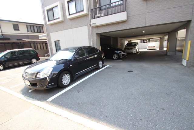 ラフィーネカツタ