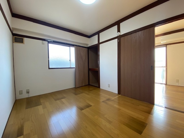 松尾ビル(東観音町)